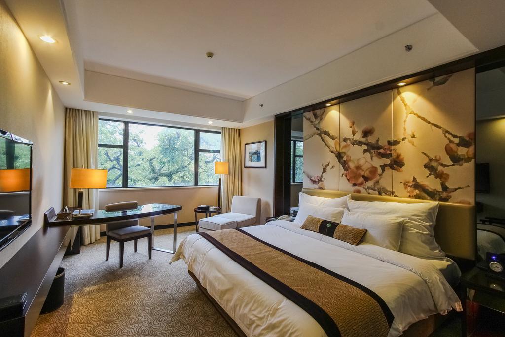 Guangdong Yingbin Hotel-Free Canton Fair Shuttle Bus Esterno foto